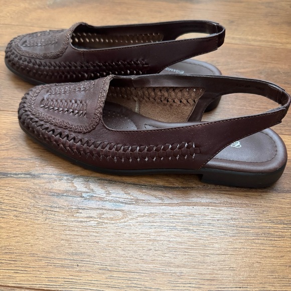 Carriage Court Brown Leather Slingback Loafers – Women’s Comfort Flats - Picture 3 of 9